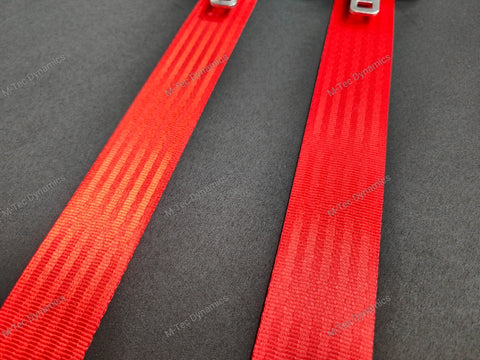 BMW 1-SERIES E87 5DR HATCH RED FRONT SEAT BELT SET