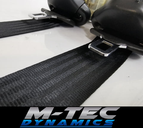 BMW E85 E86 Z4 BLACK FRONT SEAT BELT SET